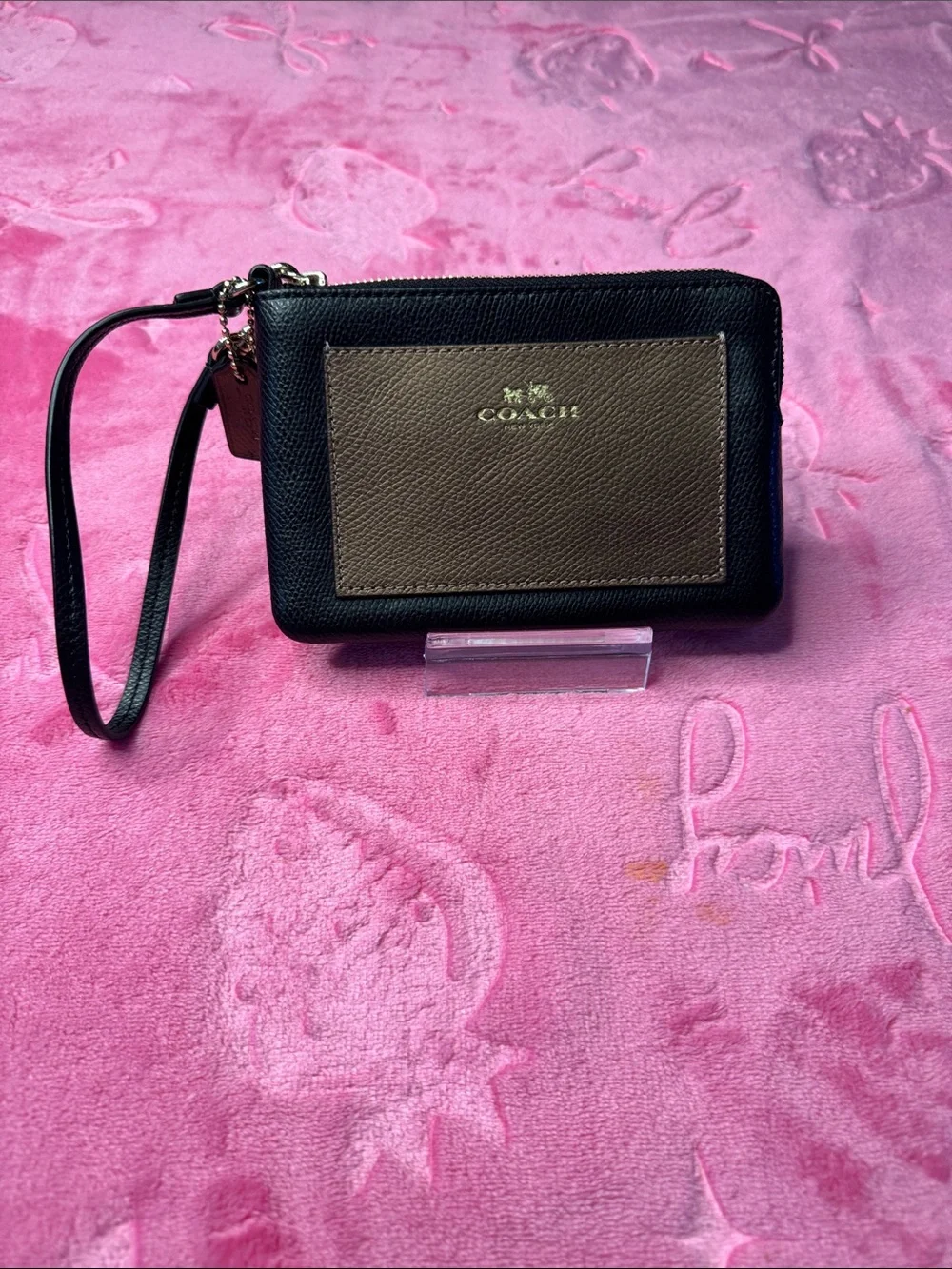 Coach Metallic Bronze & Black Leather Wristlet – Zip Pouch – 6.5 x 4.25